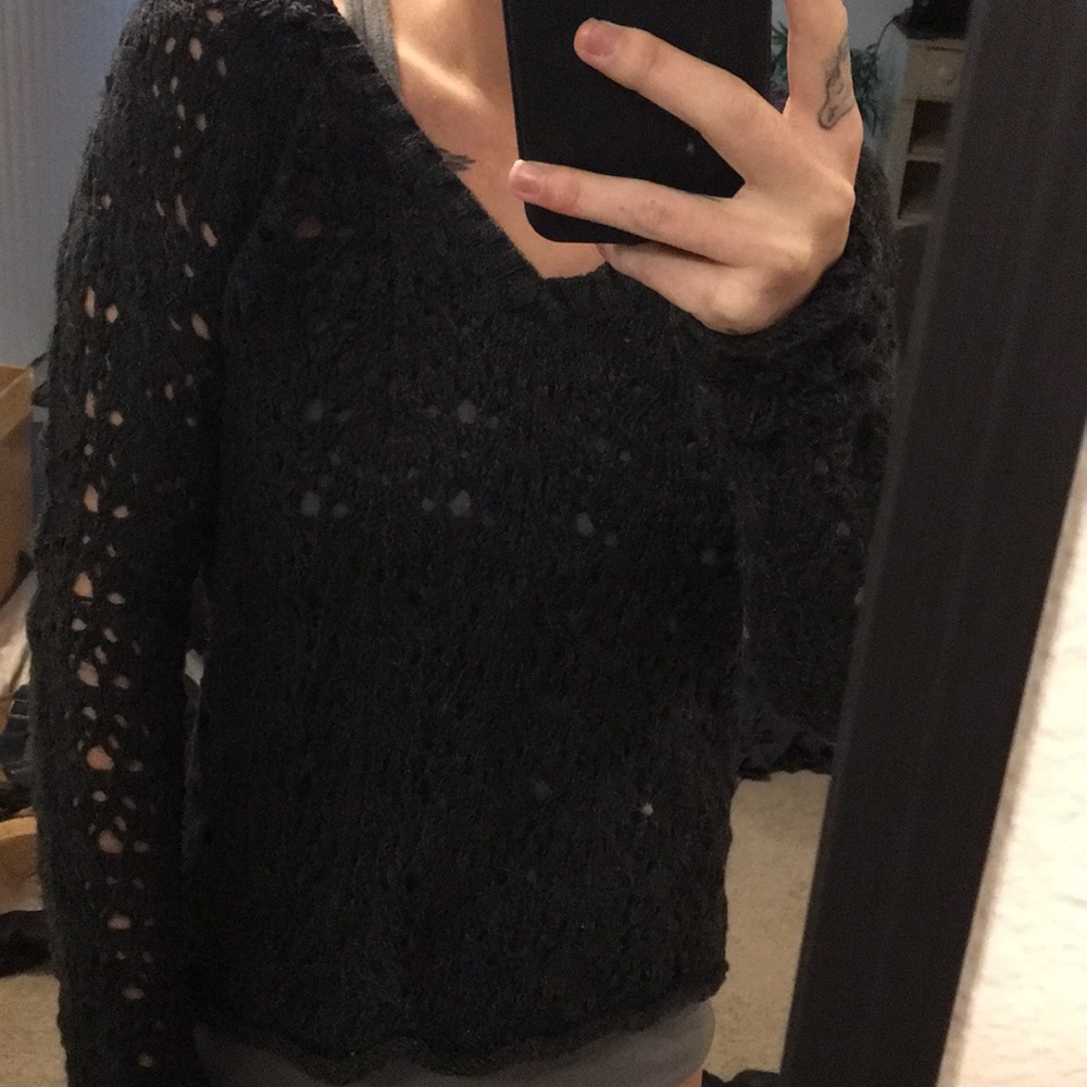 American eagle v neck knit sweater